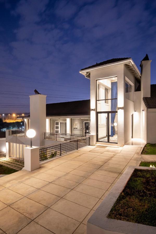 Fauchil Boutique Hotel โจฮันเนสเบิร์ก ภายนอก รูปภาพ